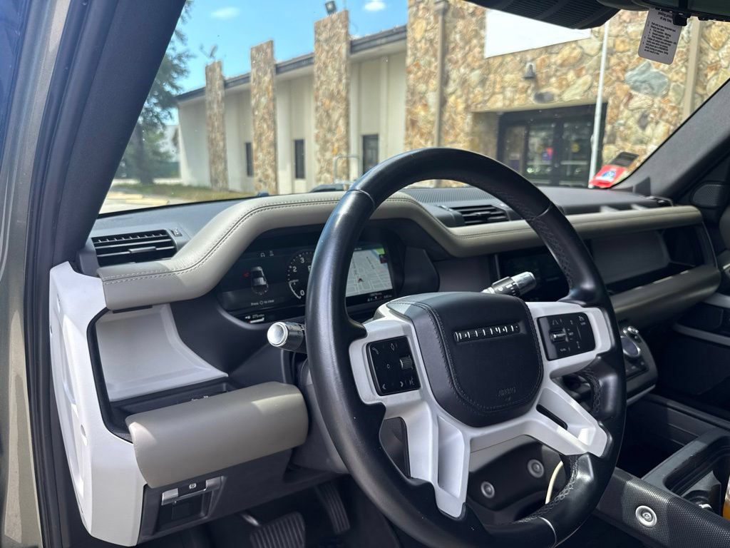 Used 2022 Land Rover Defender 110 X-Dynamic HSE AWD/4WD image 6