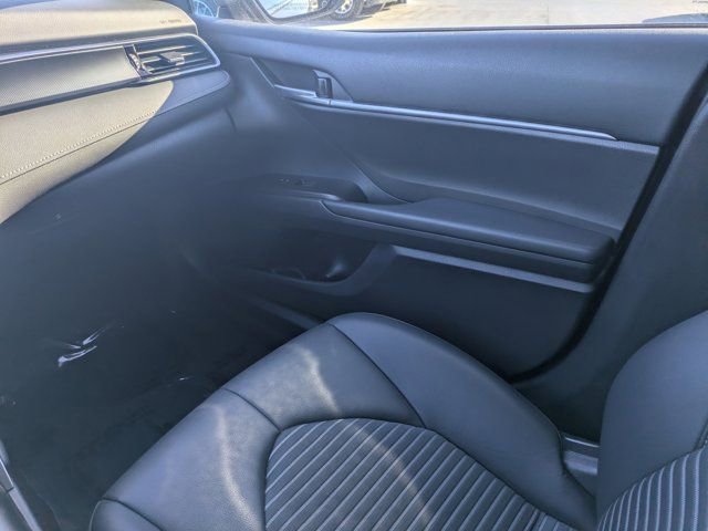 Used 2021 Toyota Camry SE image 14