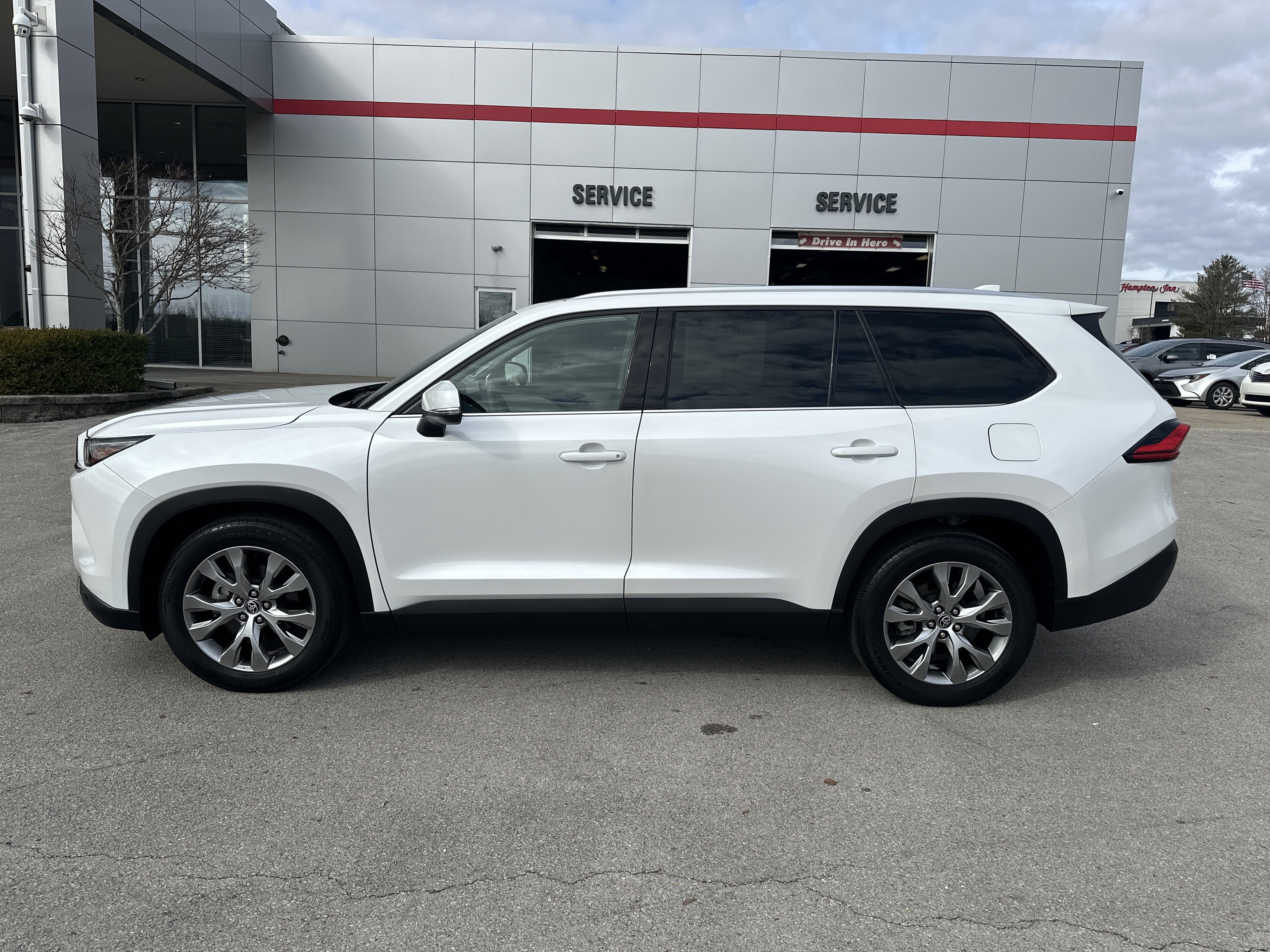 Certified 2024 Toyota Grand Highlander AWD image 6