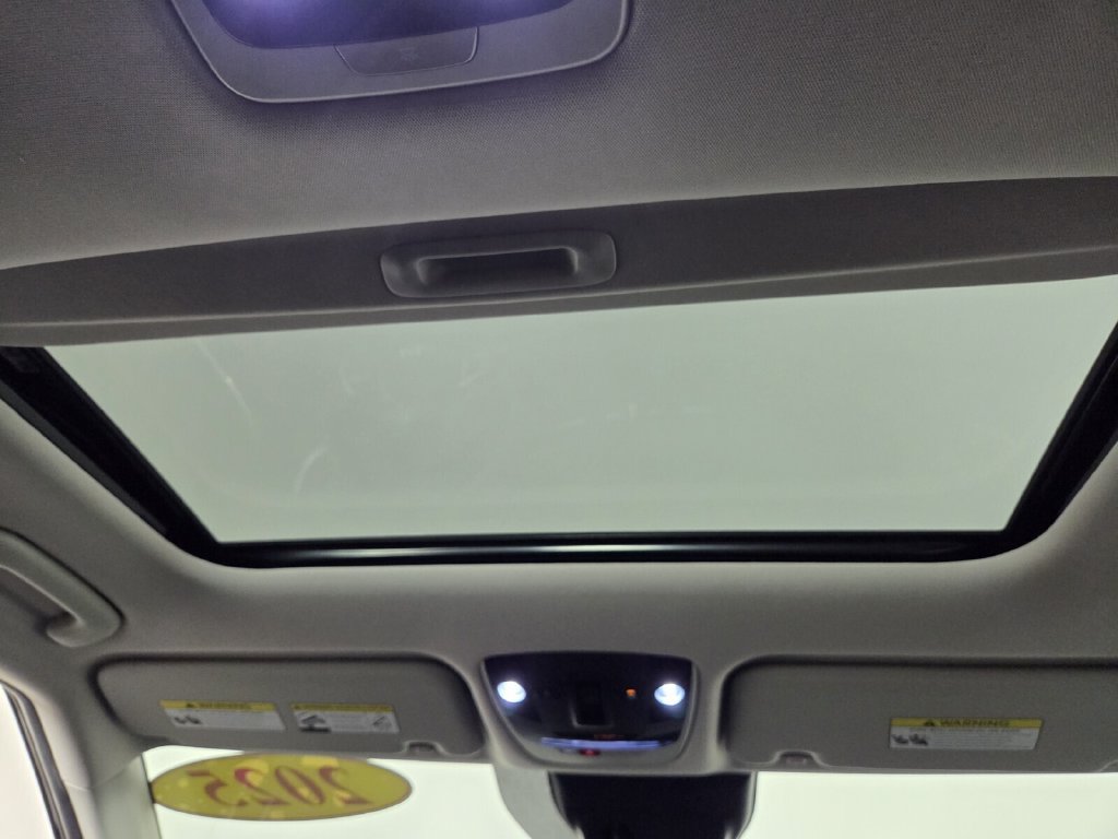Used 2025 Kia Seltos EX w/ EX Sunroof Package FWD image 30