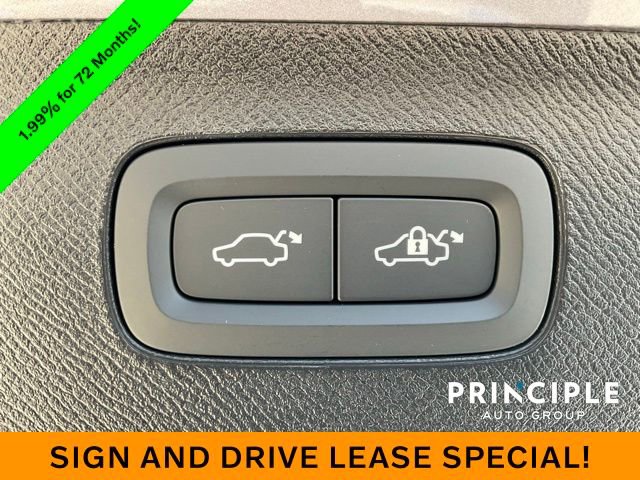 New 2026 Volvo XC90 B6 Plus w/ Protection Package Premier image 32