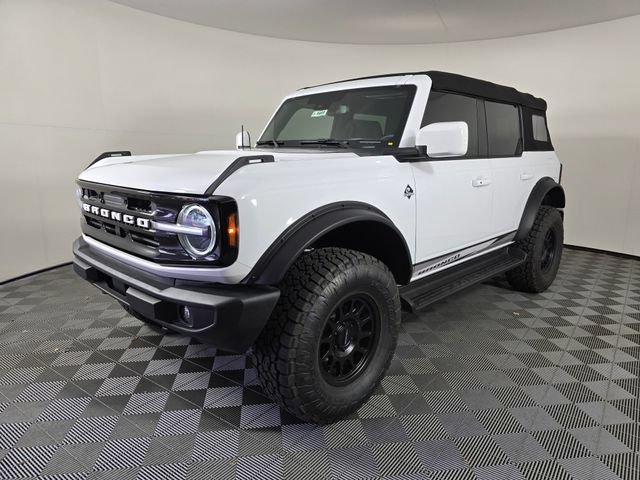 New 2025 Ford Bronco Outer Banks AWD/4WD image 3