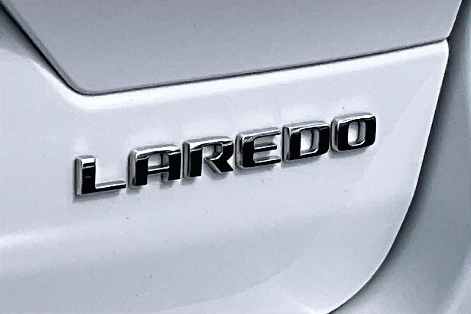 Certified 2023 Jeep Grand Cherokee Laredo AWD/4WD image 10