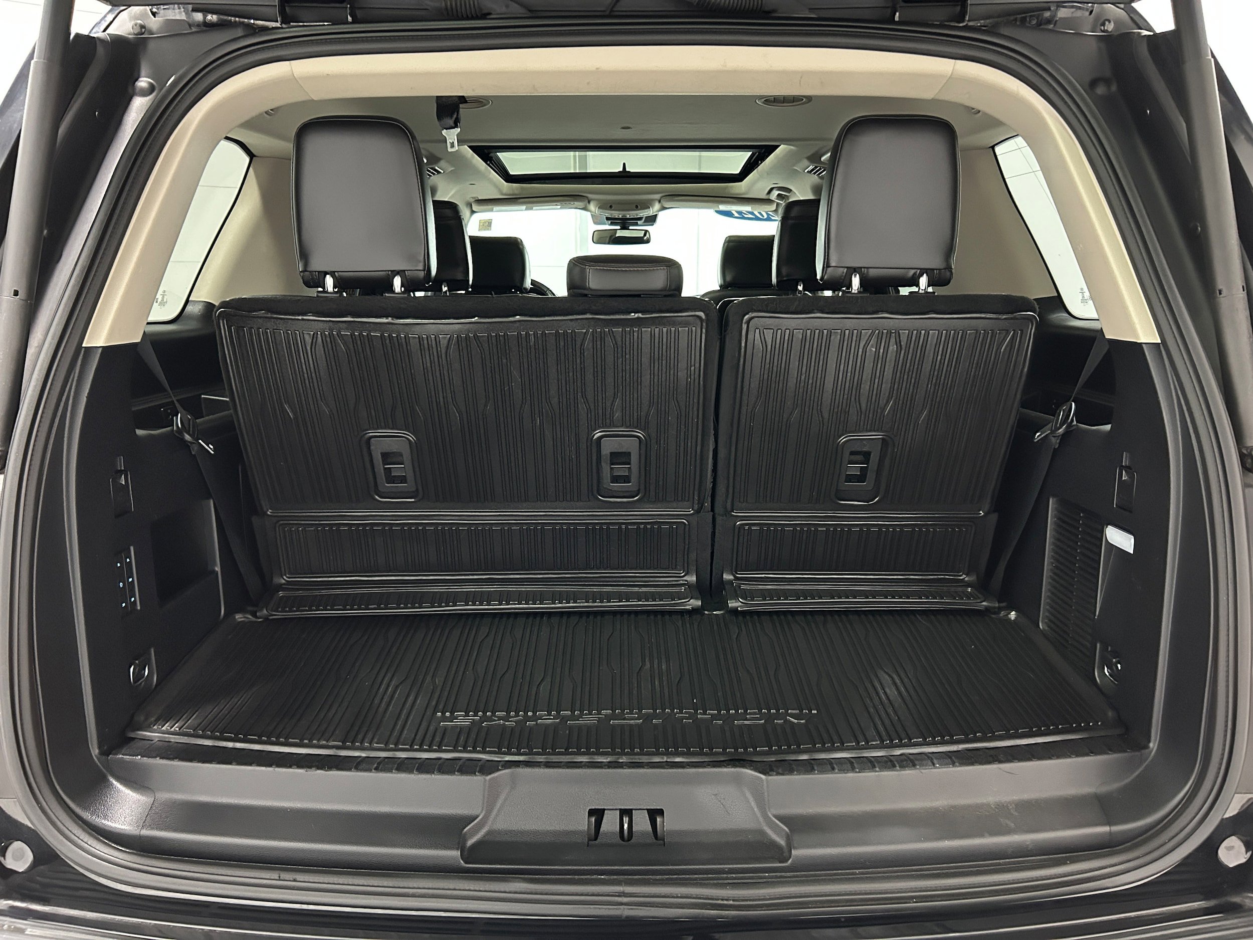 Used 2021 Ford Expedition Platinum image 37