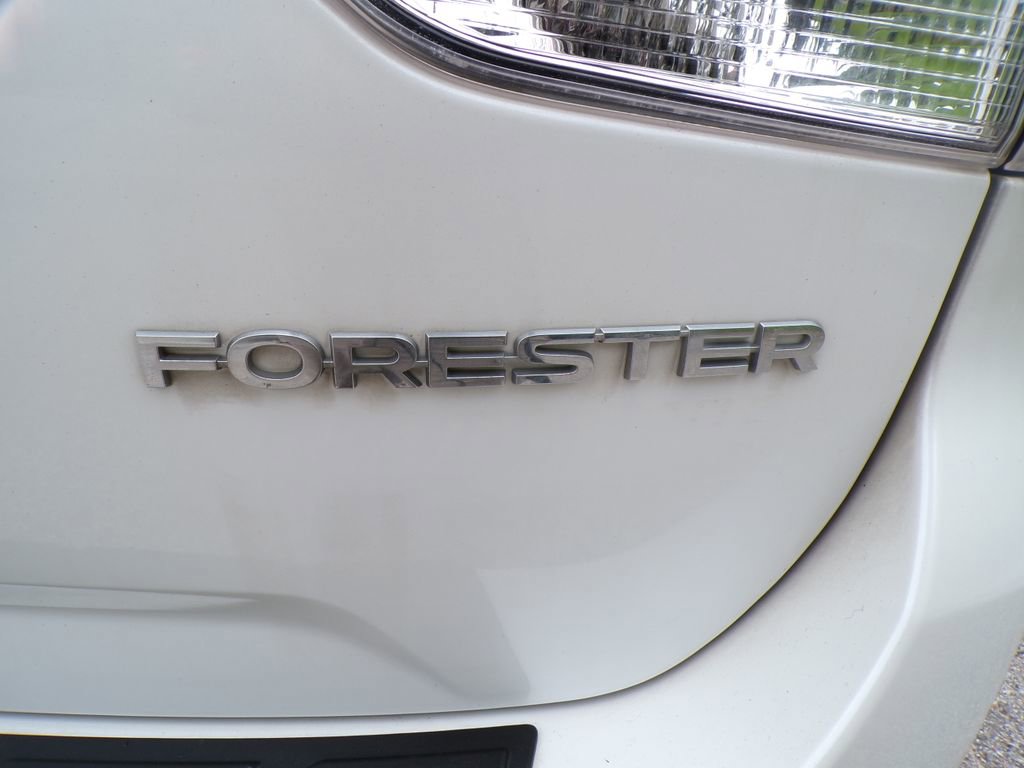 Used 2020 Subaru Forester Premium AWD/4WD image 17