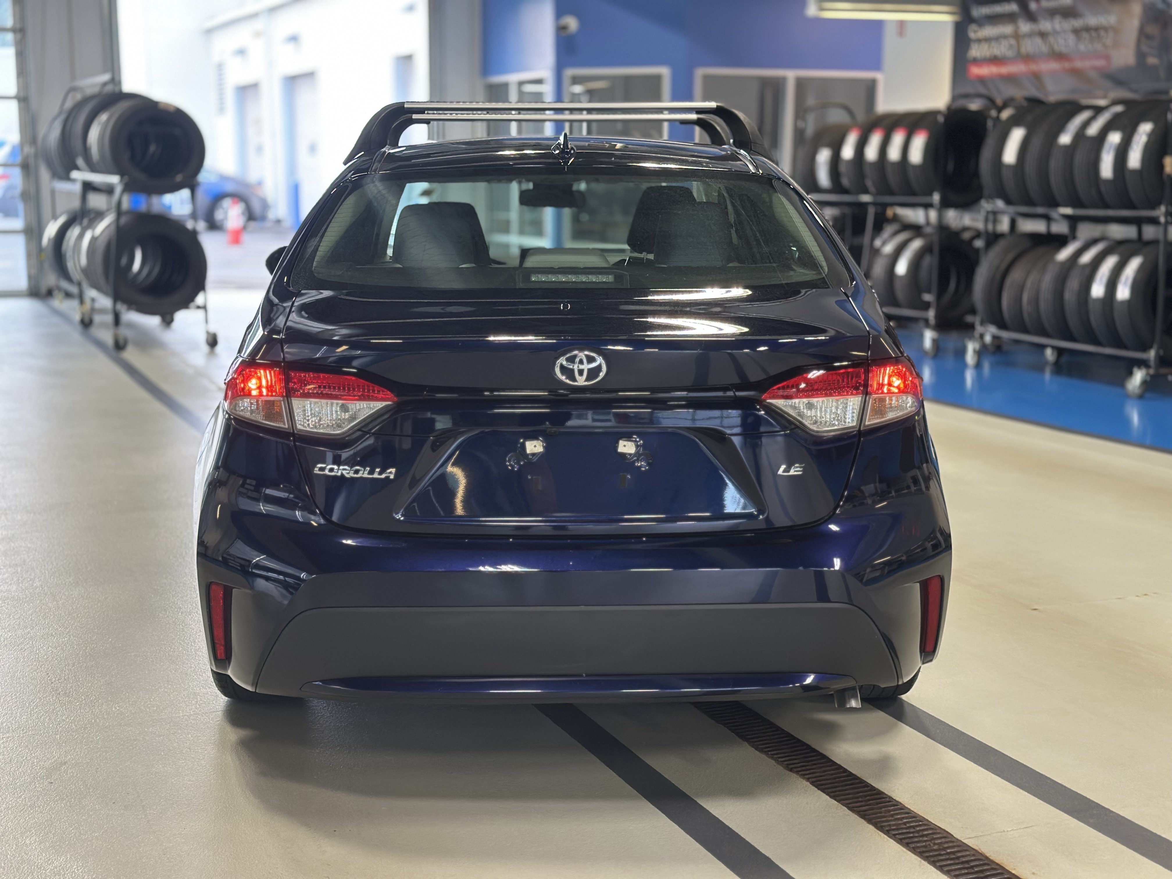 Used 2021 Toyota Corolla LE w/ LE Convenience Package FWD image 6