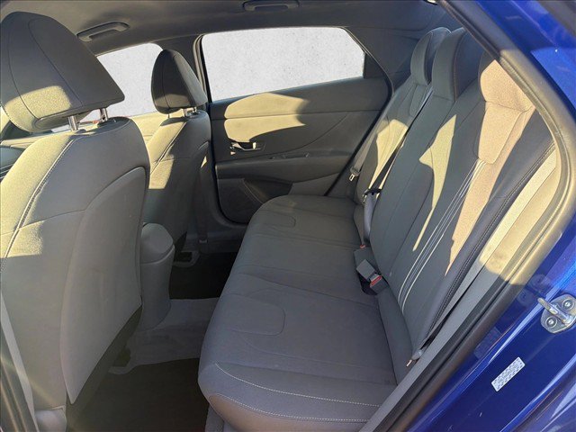 Used 2023 Hyundai Elantra SEL w/ Convenience Package FWD image 18