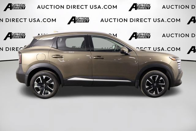 Used 2025 Nissan Kicks SR FWD image 35