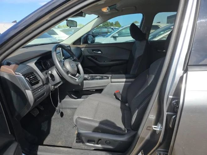 Used 2021 Nissan Rogue SV AWD/4WD image 9