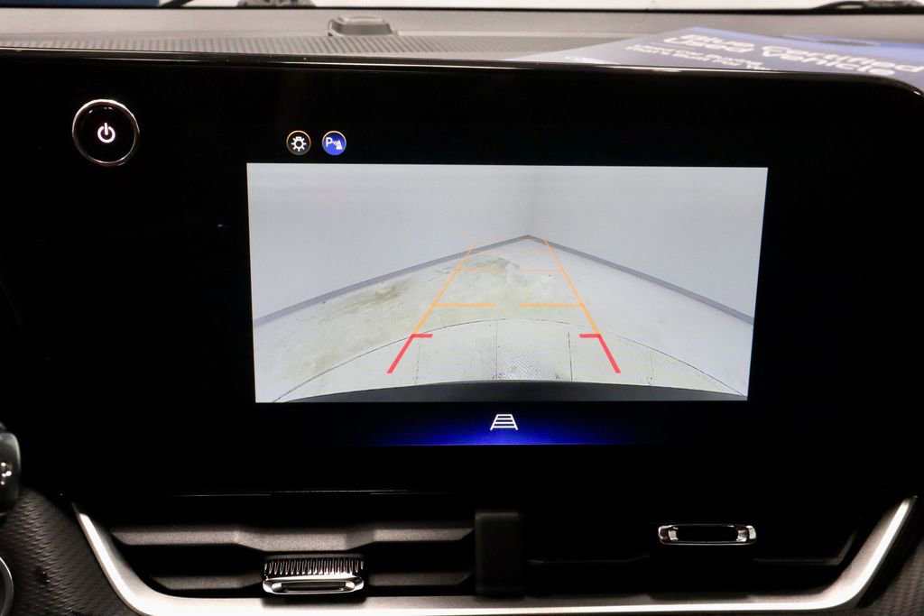 Used 2025 Chevrolet Equinox LT AWD/4WD image 2