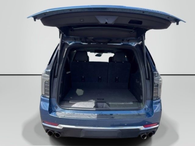 Used 2025 Chevrolet Suburban Premier AWD/4WD image 36