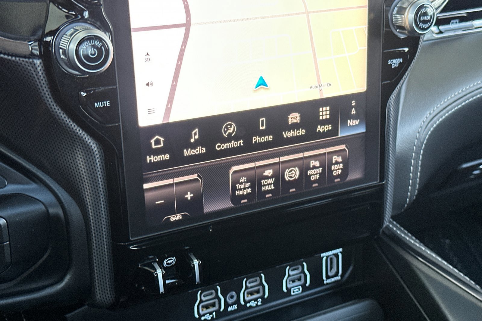 New 2025 RAM 3500 Limited image 20