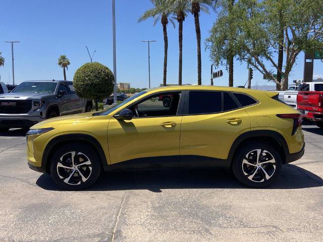 Used 2024 Chevrolet Trax RS w/ Sunroof Package FWD image 4
