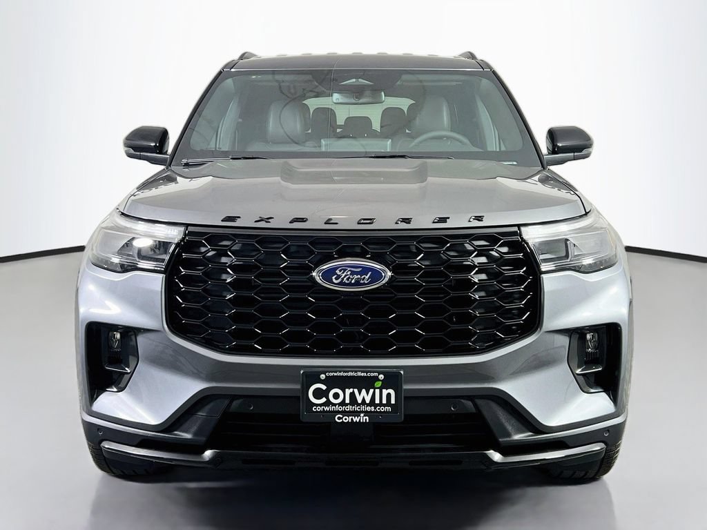 New 2026 Ford Explorer ST-Line w/ ST-Line Street Pack AWD/4WD image 4