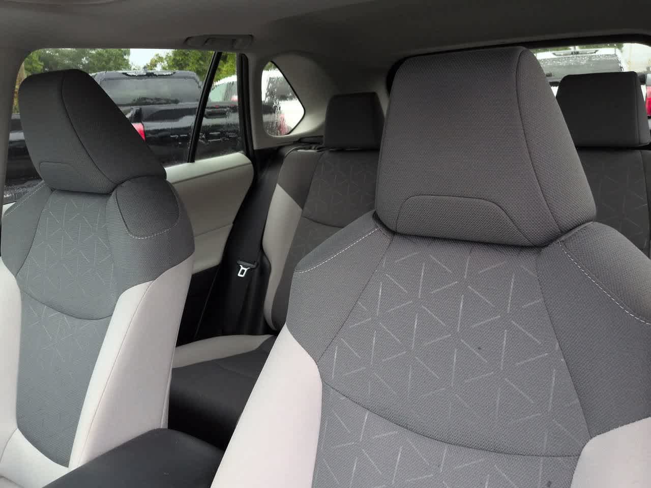 Used 2025 Toyota RAV4 XLE w/ Convenience Package FWD image 8