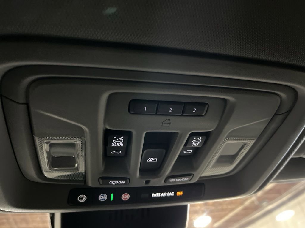 Used 2022 Chevrolet Silverado 1500 LTZ w/ LTZ Premium Package image 19