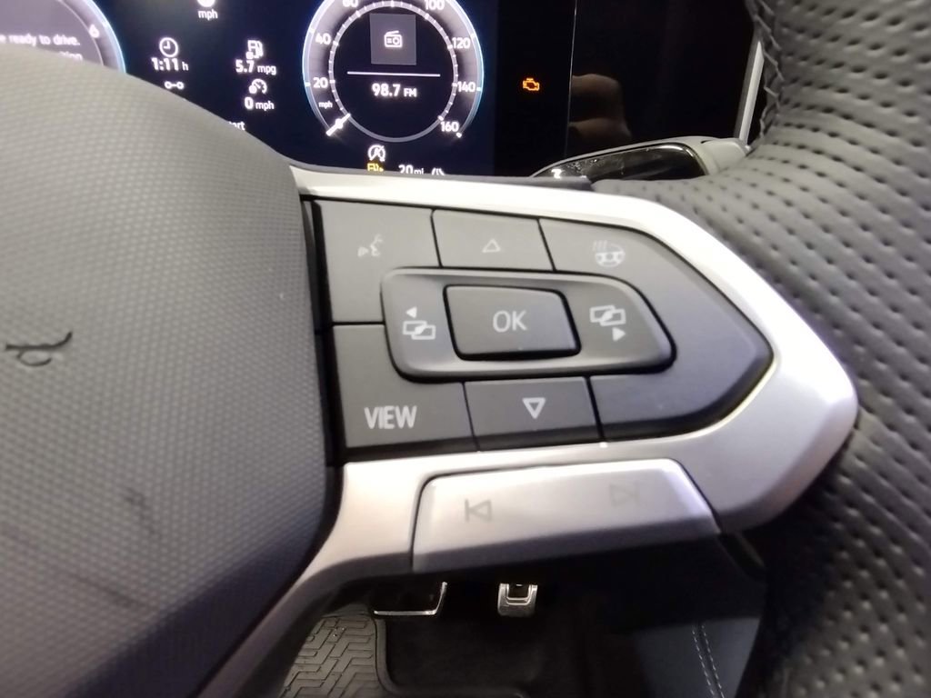 New 2026 Volkswagen Tiguan SEL R-Line image 31