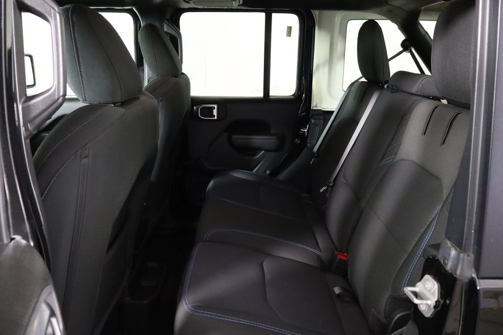 Used 2023 Jeep Wrangler Unlimited Rubicon 4xe AWD/4WD image 16