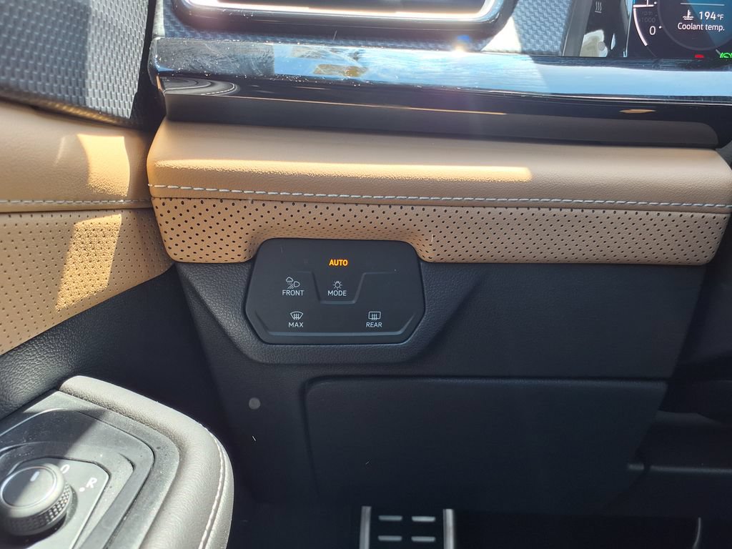 Used 2025 Volkswagen Atlas Cross Sport SEL R-Line AWD/4WD image 36
