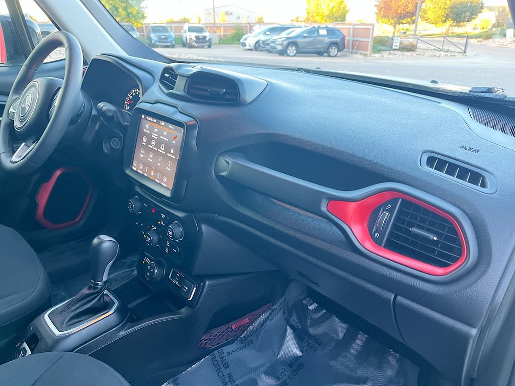 Used 2023 Jeep Renegade Trailhawk AWD/4WD image 28