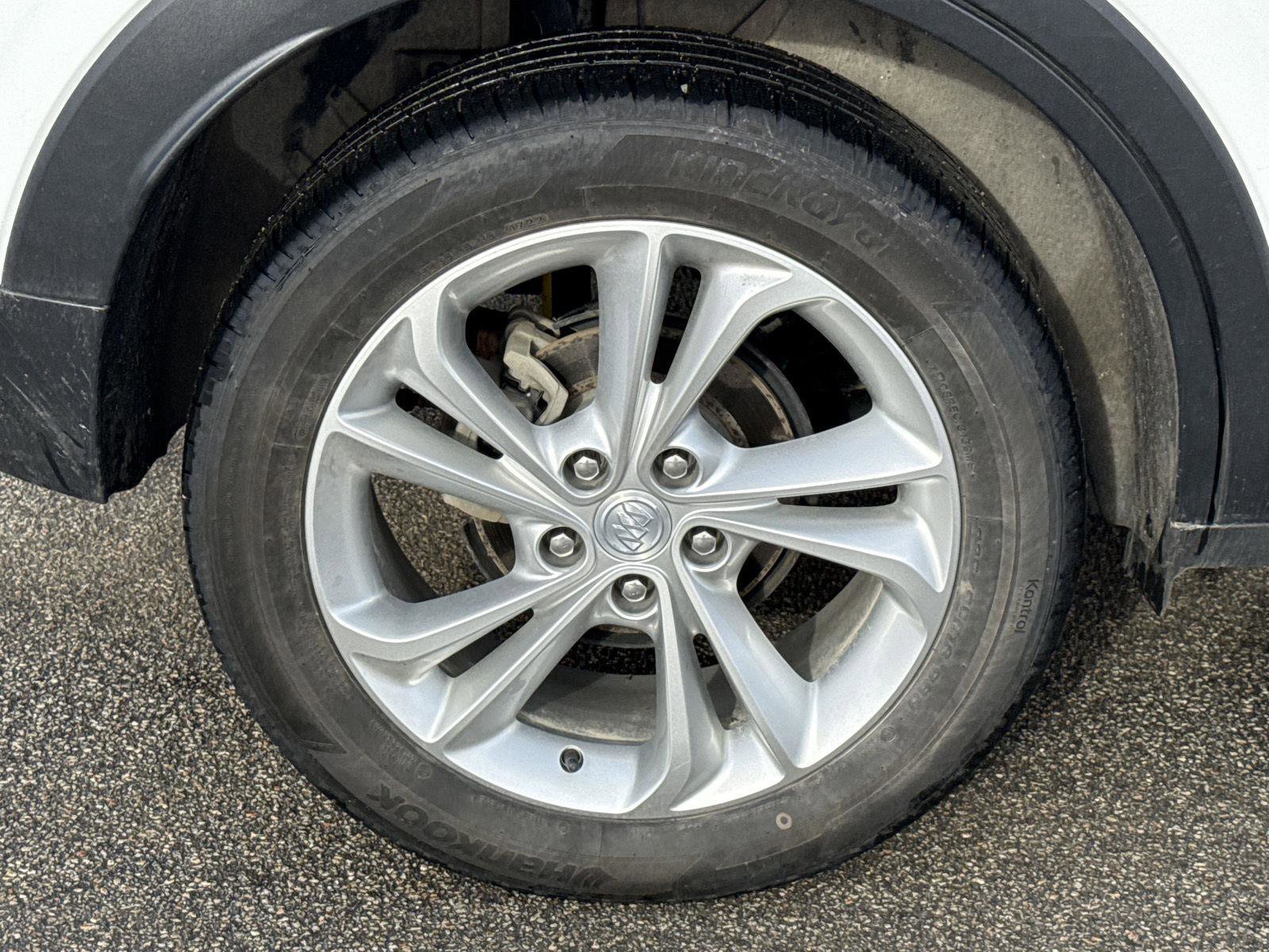 Used 2023 Buick Encore GX Preferred w/ Cold Weather Comfort Package image 9