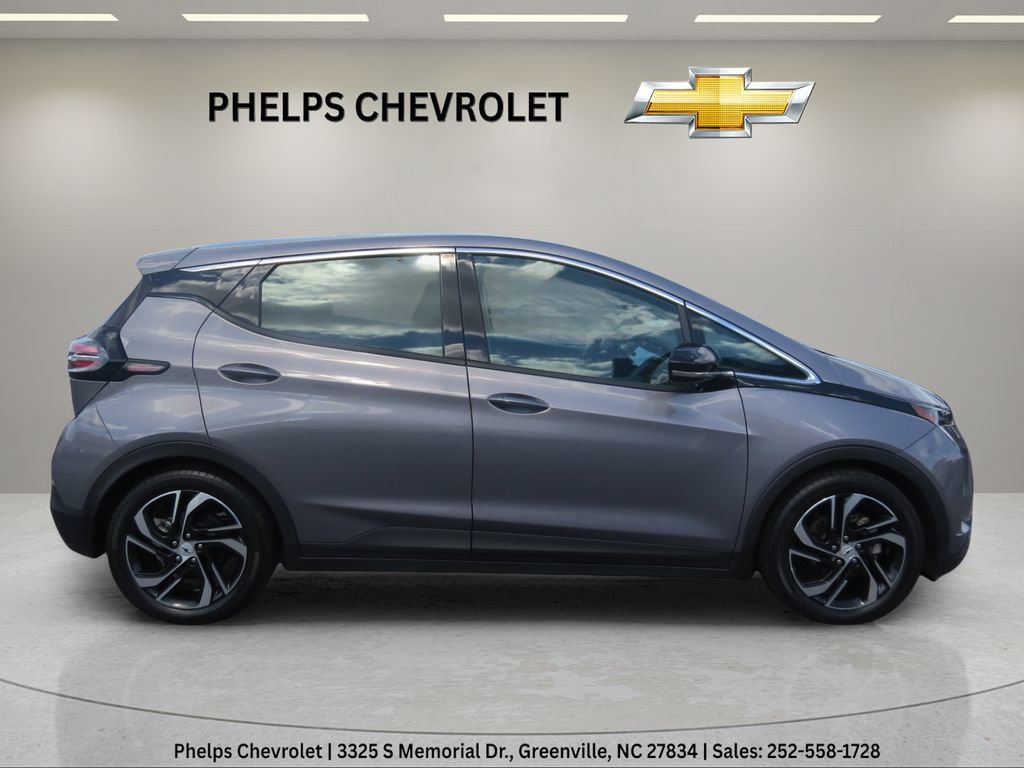 Certified 2023 Chevrolet Bolt LT w/ Infotainment Package FWD image 2