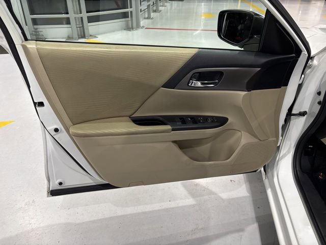 Used 2014 Honda Accord LX image 11