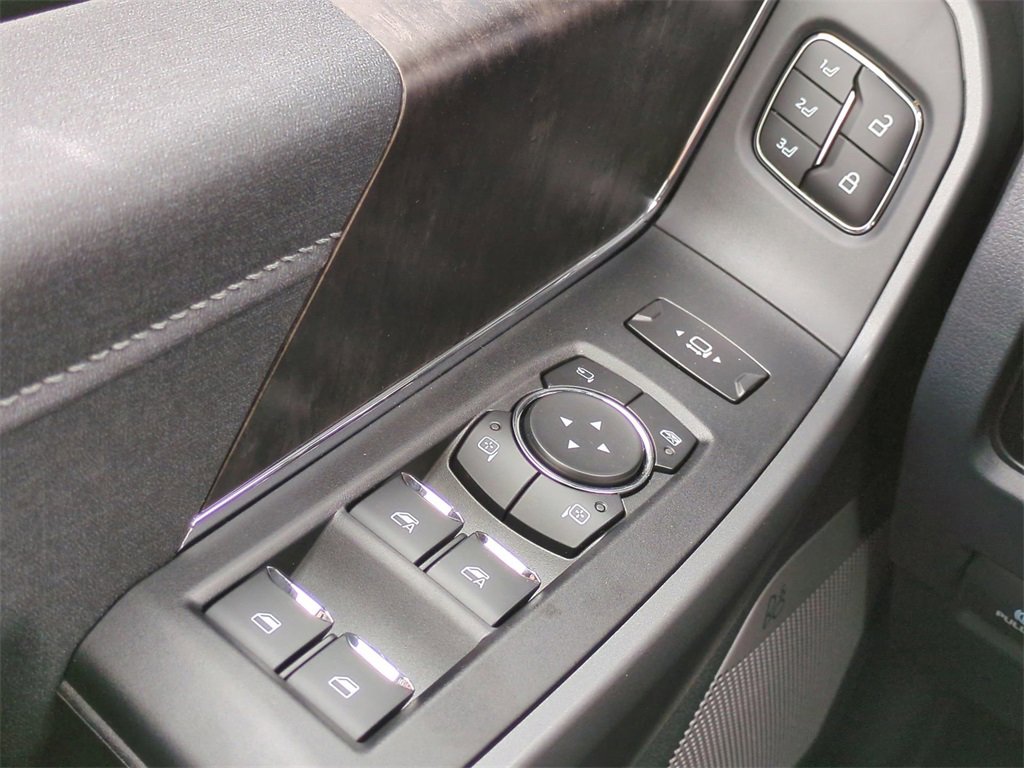 New 2026 Ford F250 4x4 Crew Cab Super Duty image 25