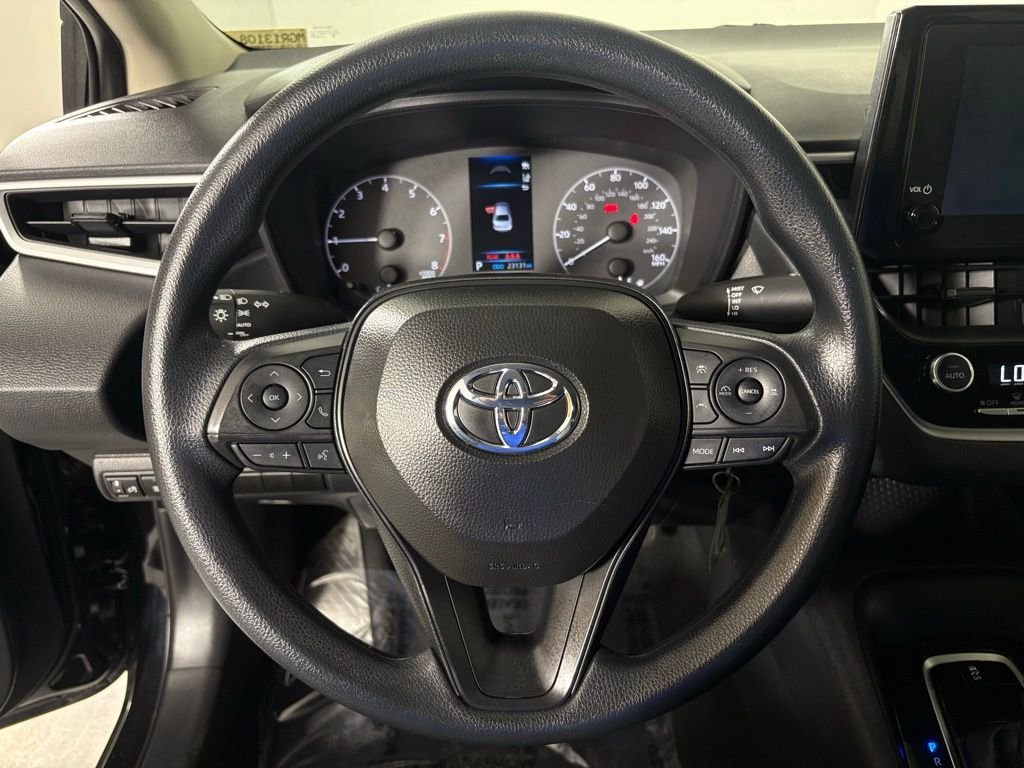 Used 2025 Toyota Corolla LE FWD image 17
