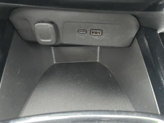 Used 2024 Chevrolet Trax LT FWD image 24