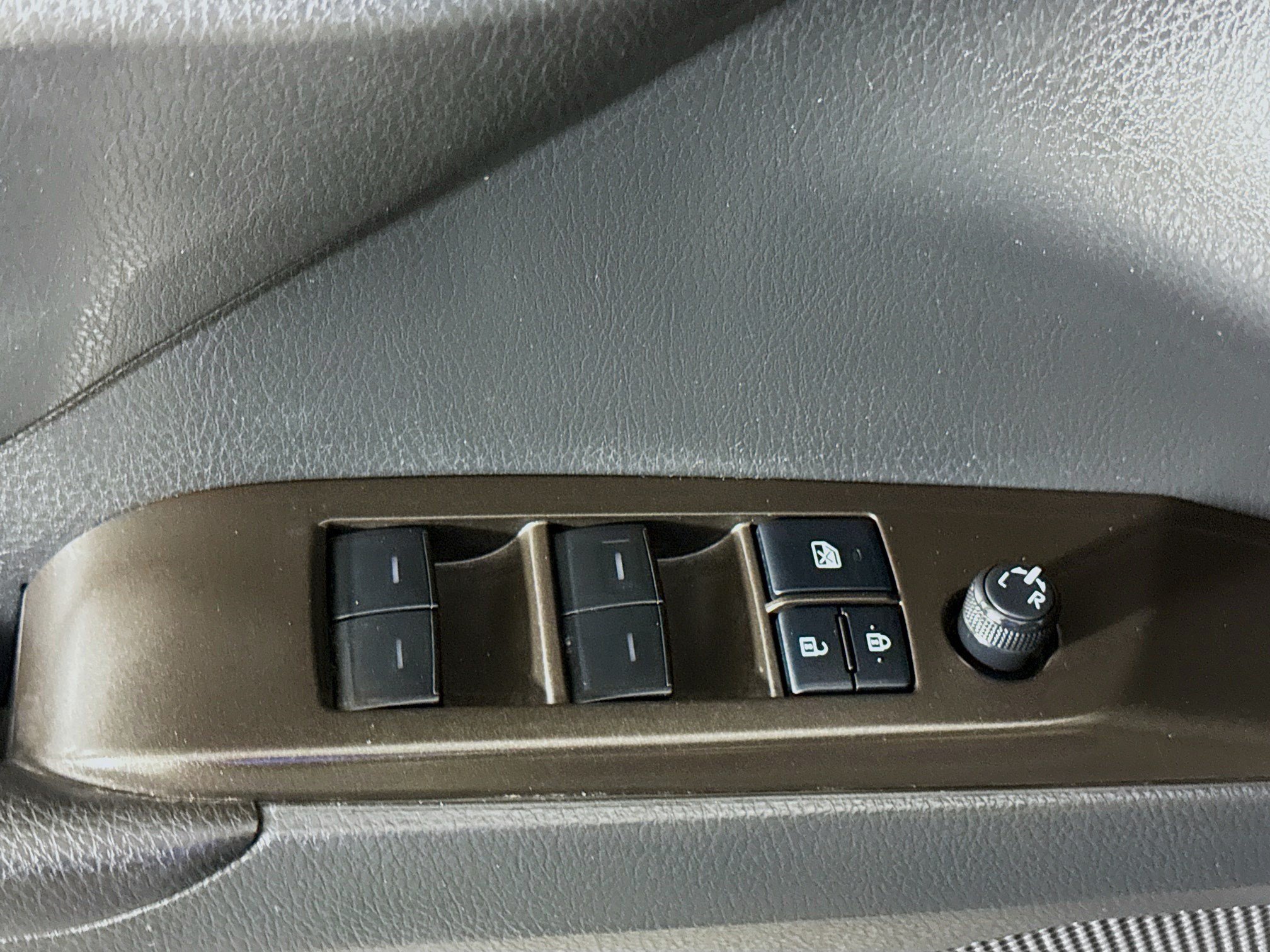 Used 2022 Toyota Camry LE FWD image 23