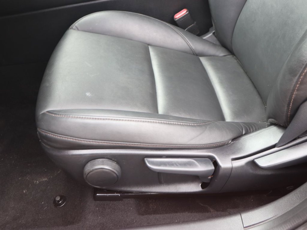 Used 2022 MAZDA MAZDA3 s FWD image 16