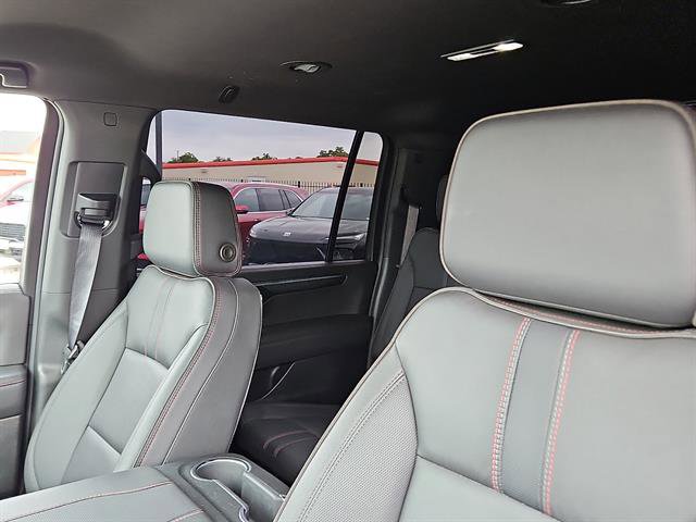 Used 2025 Chevrolet Suburban RST AWD/4WD image 11