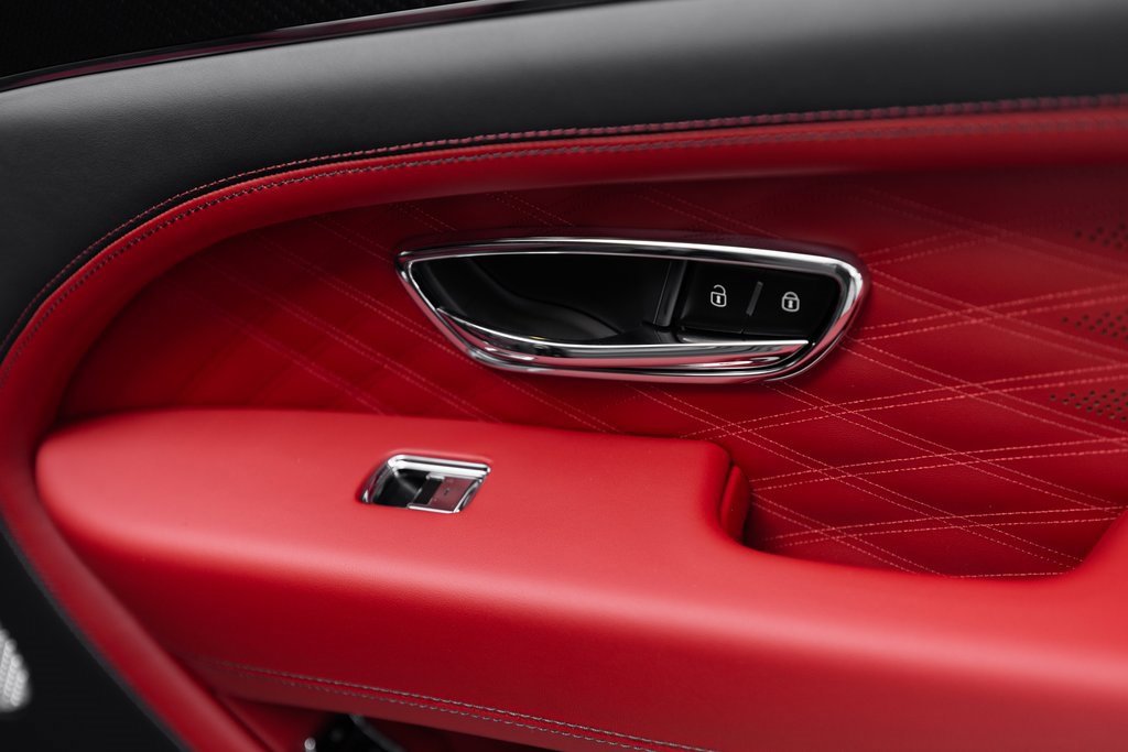 New 2025 Bentley Bentayga Extended Wheelbase image 33