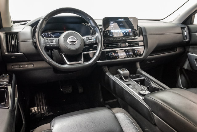 Used 2024 Nissan Pathfinder SL w/ SL Premium Package AWD/4WD image 7