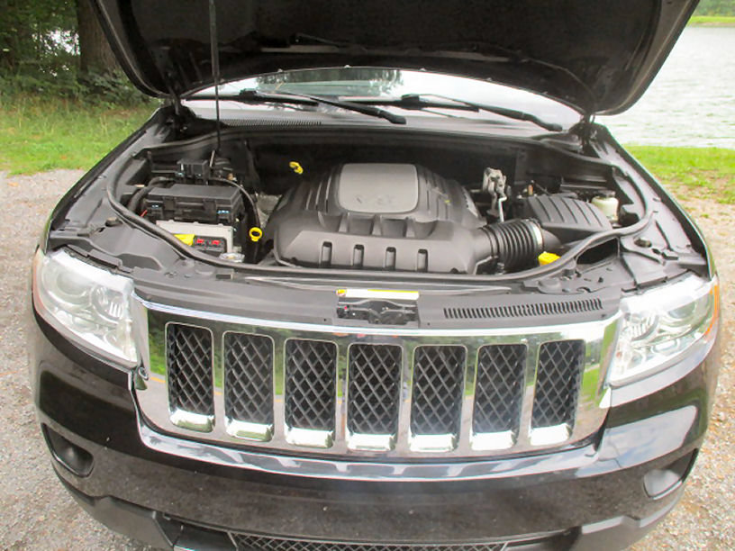 Used 2012 Jeep Grand Cherokee Overland AWD/4WD image 7
