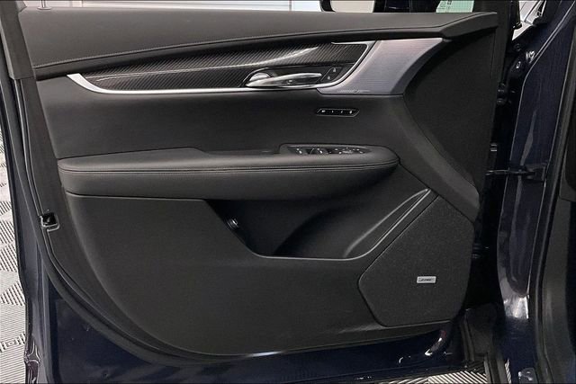 Used 2024 Cadillac XT6 Sport w/ Technology Package image 18