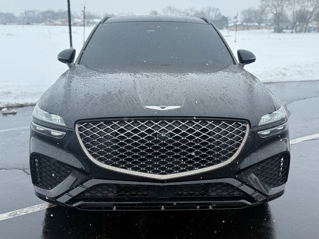 Used 2022 Genesis GV70 3.5T Sport w/ Sport Advanced Package image 2