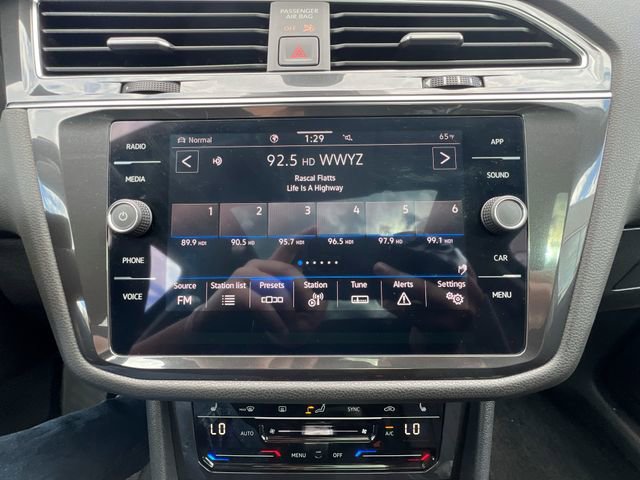 Certified 2022 Volkswagen Tiguan SE image 16