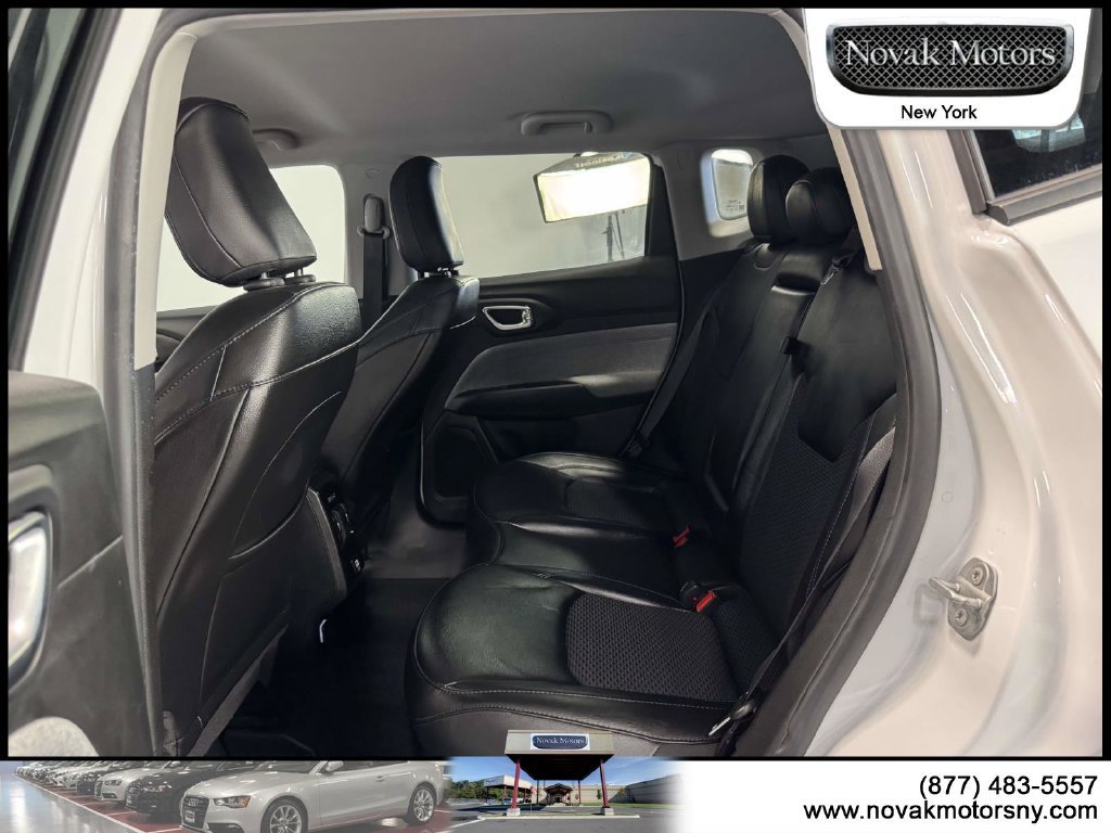 Used 2022 Jeep Compass Latitude AWD/4WD image 13