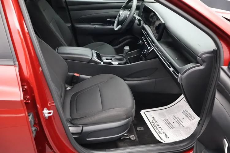 Used 2025 Hyundai Tucson SEL FWD image 17