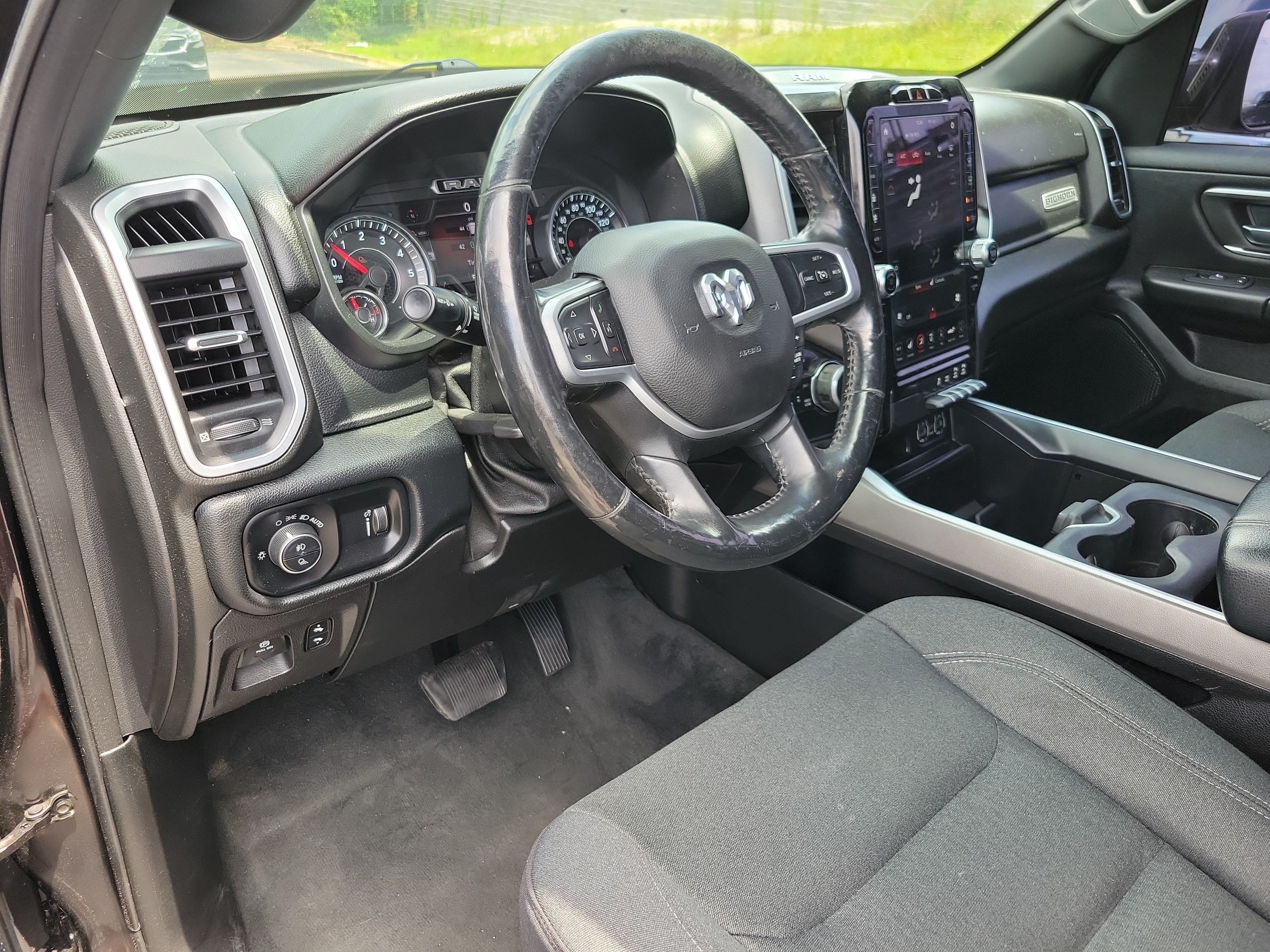 Used 2020 RAM 1500 Big Horn AWD/4WD image 3
