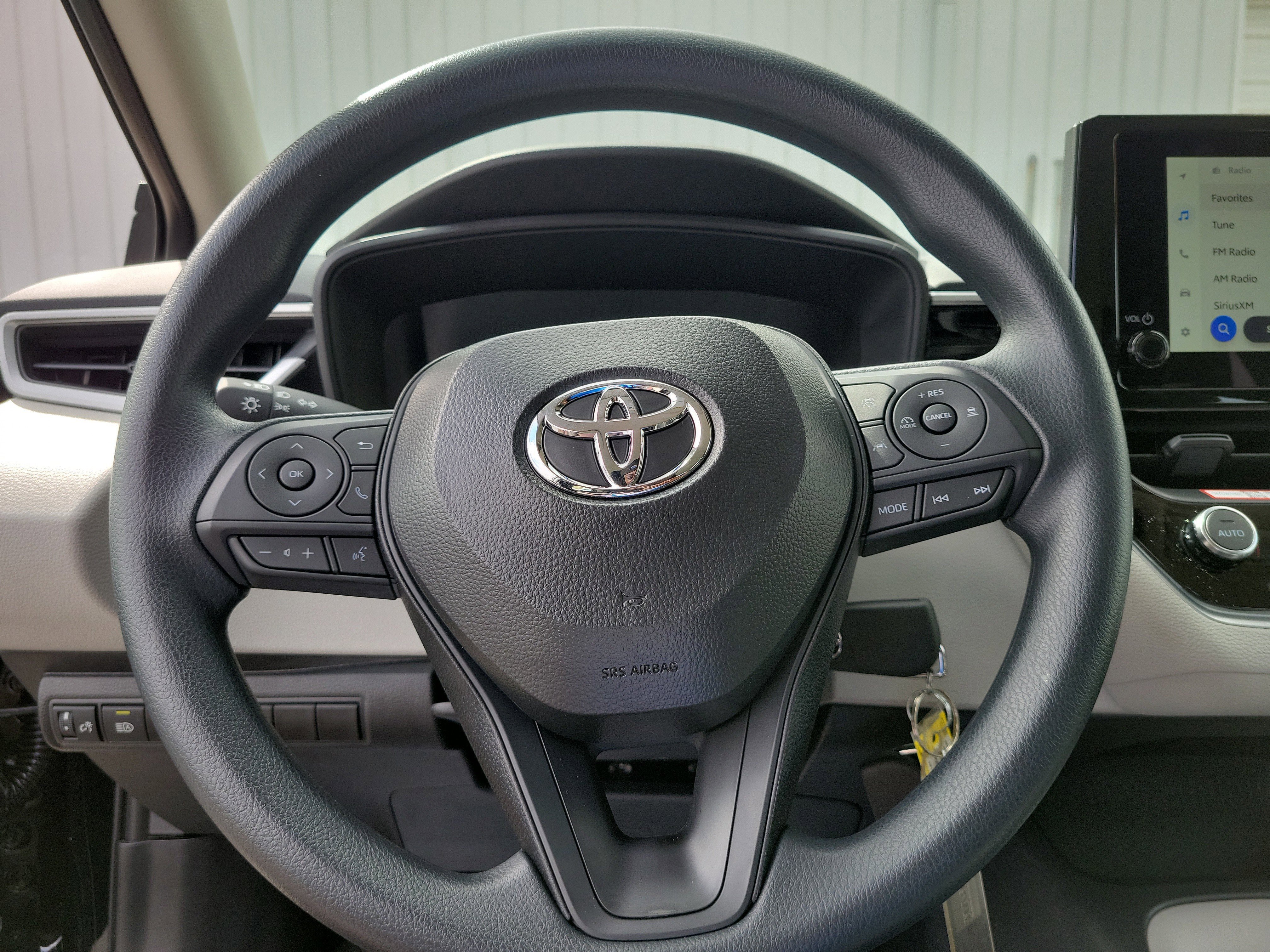 Used 2025 Toyota Corolla LE image 21