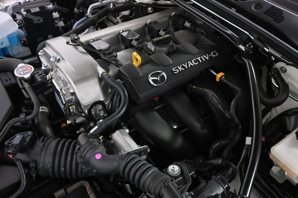 Used 2024 MAZDA MX-5 Miata RF Club RWD image 27