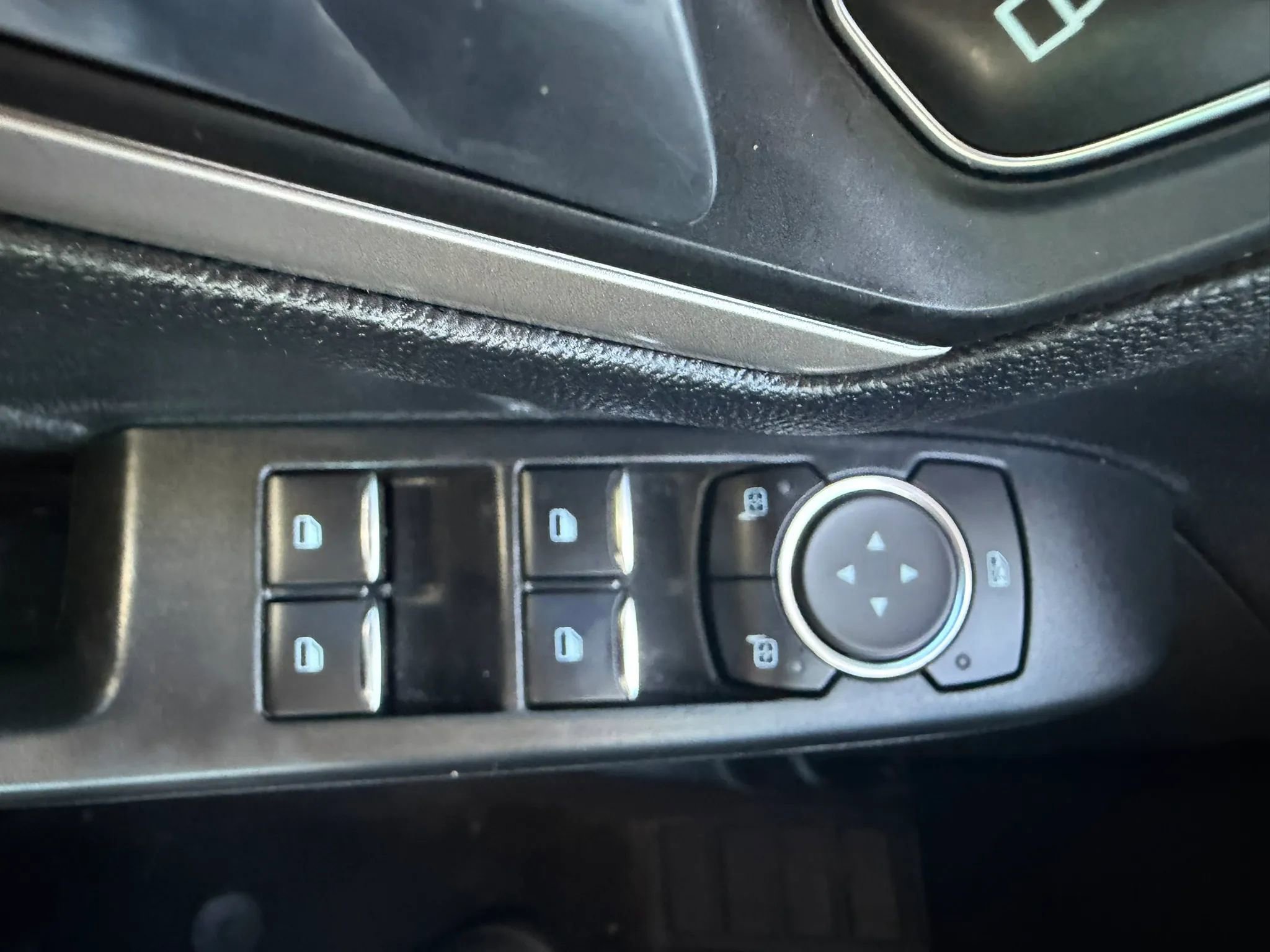 Used 2021 Ford Escape SEL image 22