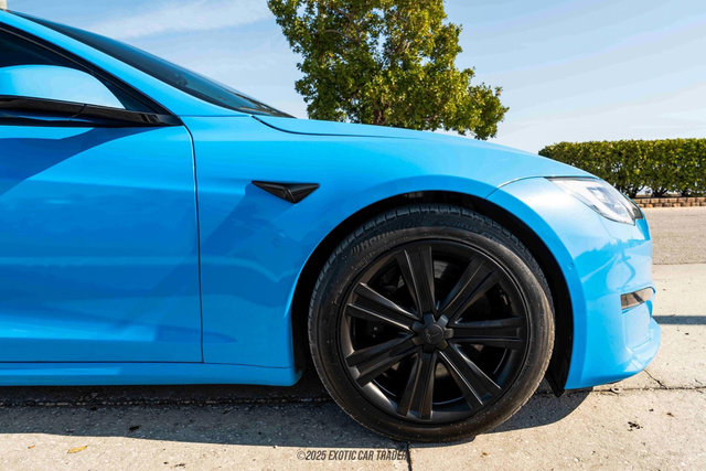 Used 2022 Tesla Model S Plaid image 11