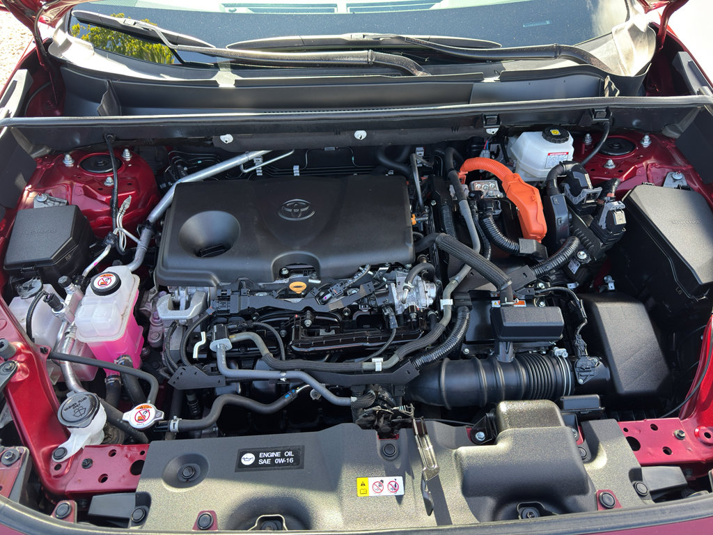 Used 2022 Toyota RAV4 Limited AWD/4WD image 18