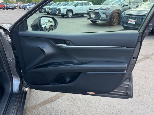 Used 2019 Toyota Camry XLE FWD image 30