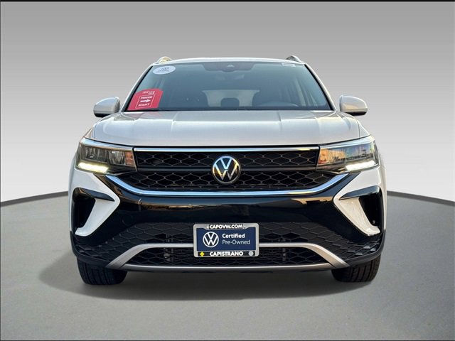 Certified 2023 Volkswagen Taos SE image 2
