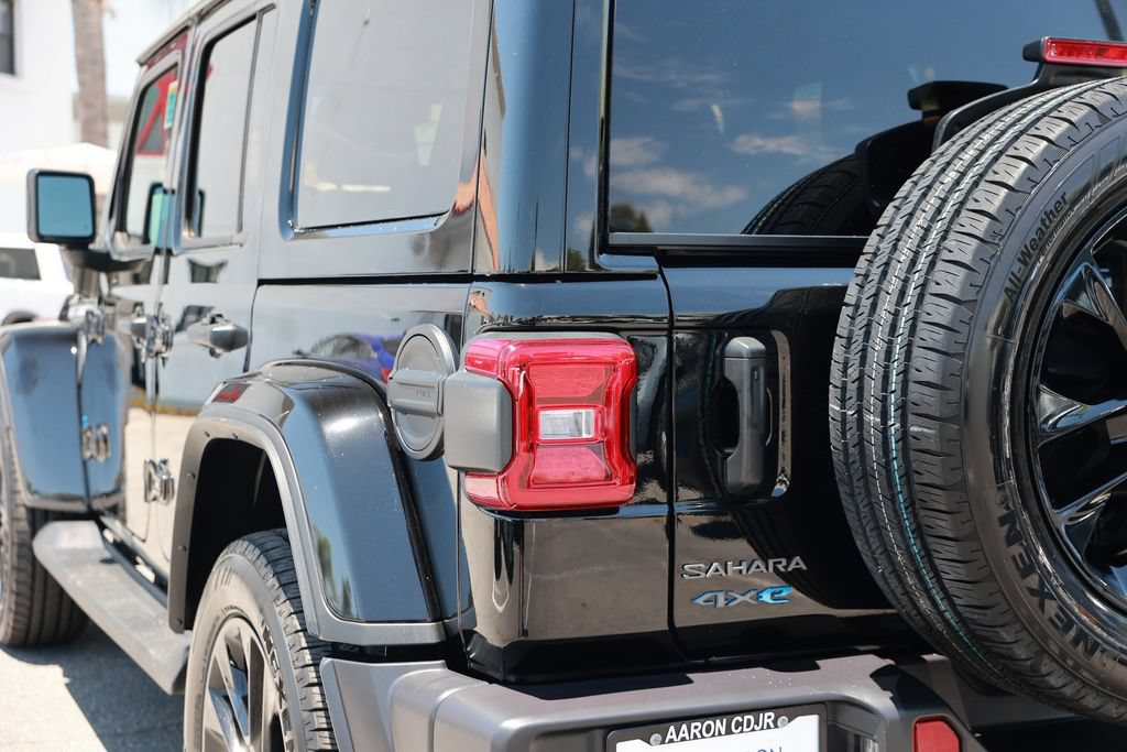 Used 2025 Jeep Wrangler Unlimited Sahara AWD/4WD image 13
